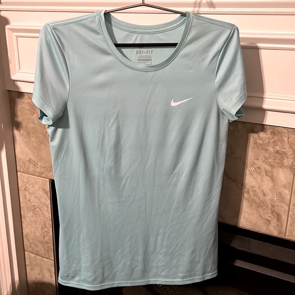 Classic Nike dry fit tee